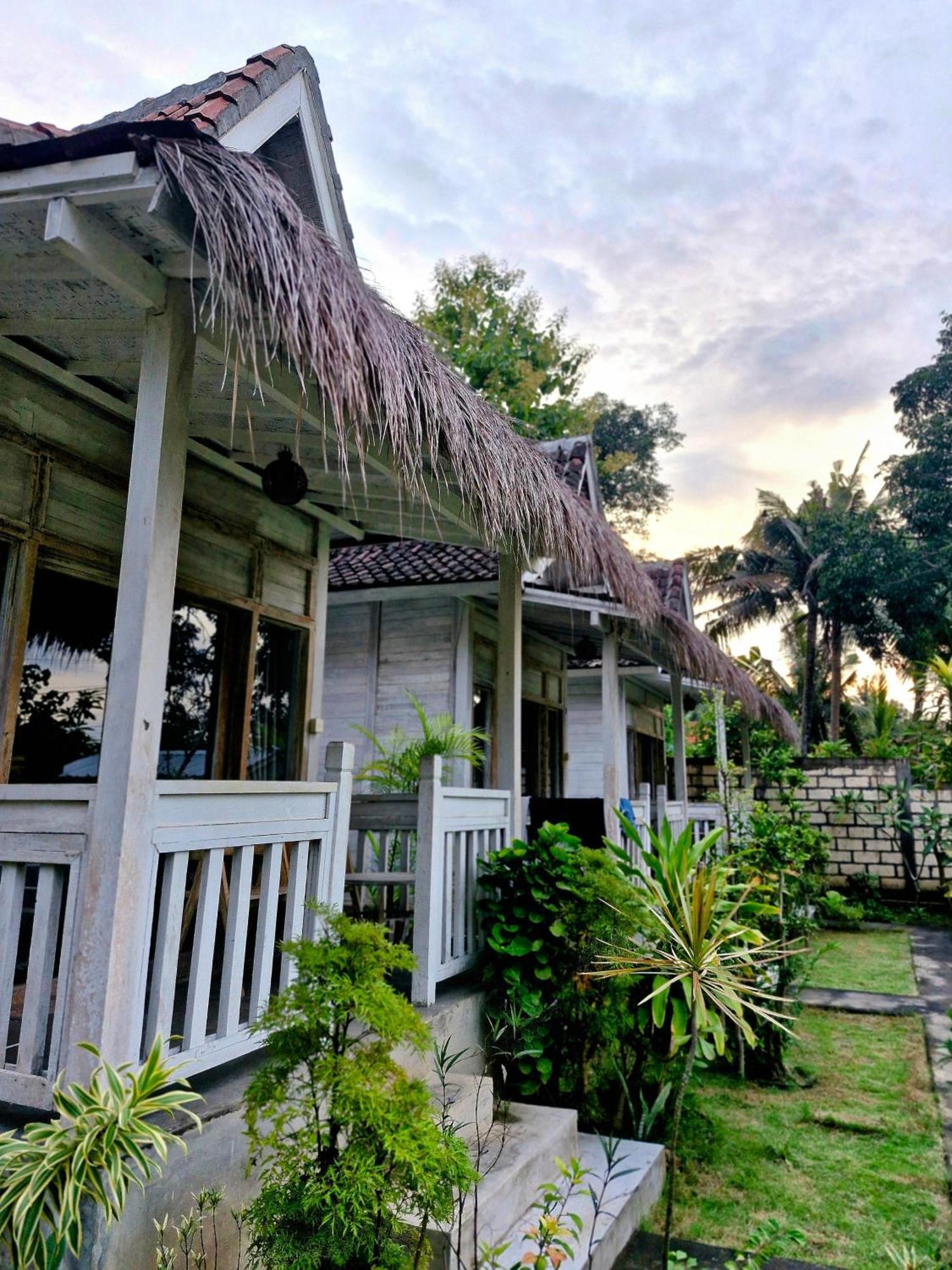 The Layar Homestay Batununggul エクステリア 写真
